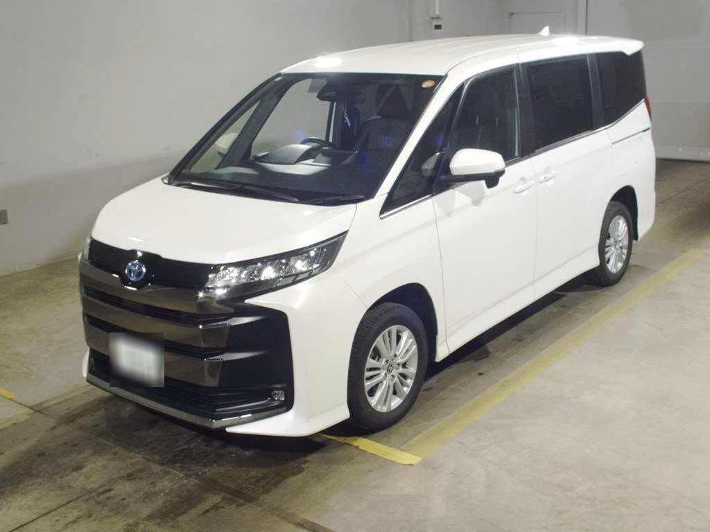 TOYOTA NOAH