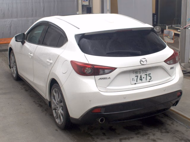 MAZDA AXELA