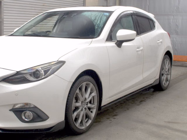 MAZDA AXELA