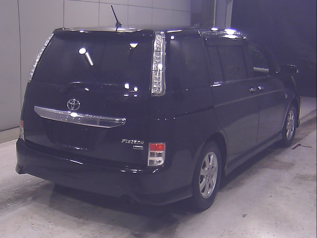 TOYOTA ISIS