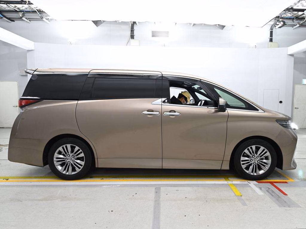 TOYOTA ALPHARD