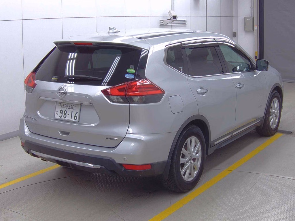NISSAN X-TRAIL
