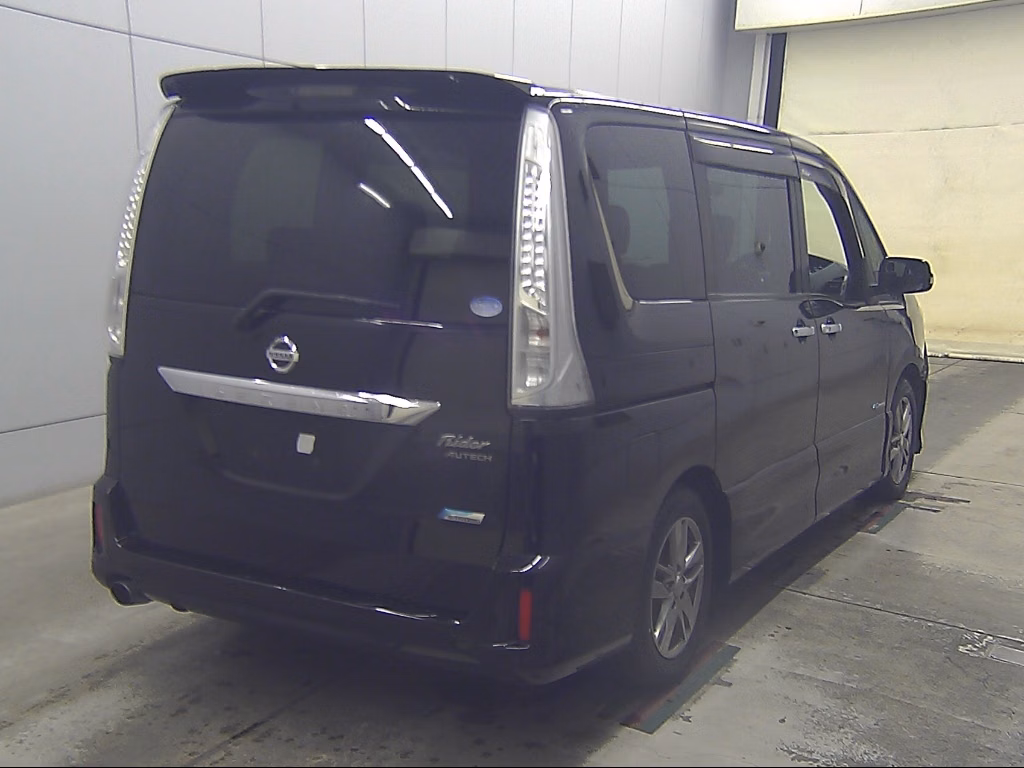 NISSAN SERENA