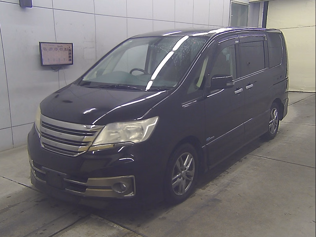 NISSAN SERENA