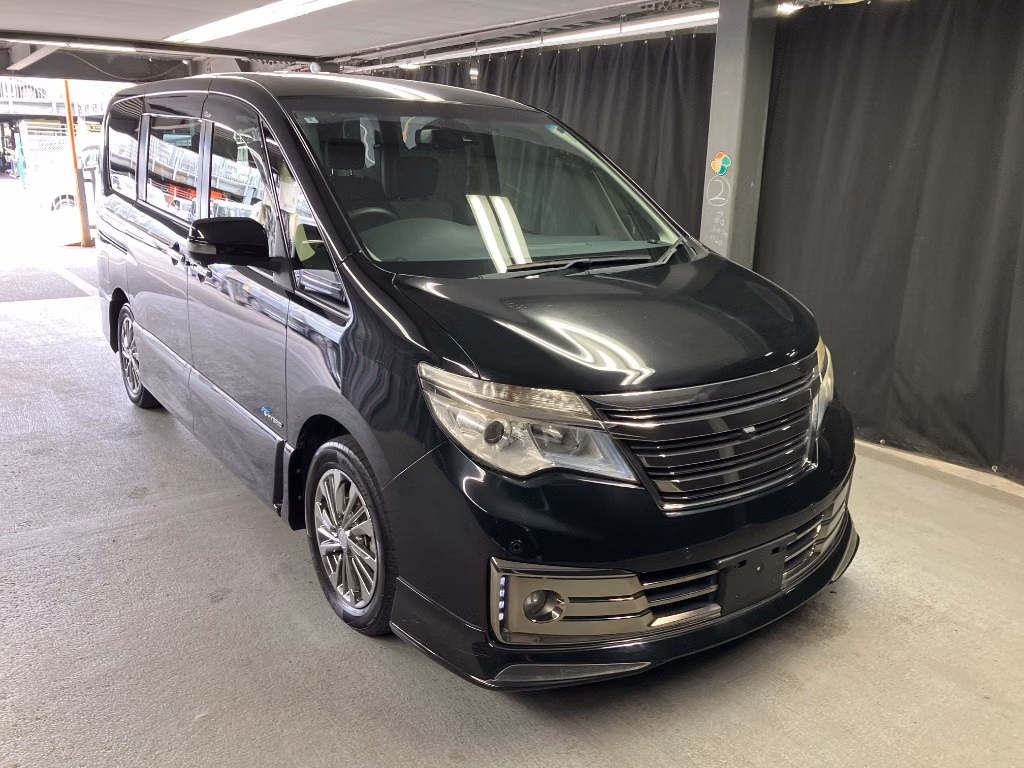 NISSAN SERENA