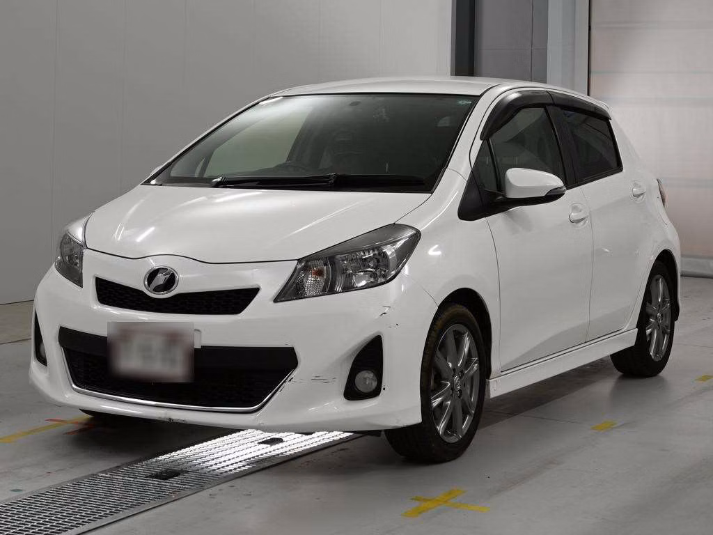 TOYOTA VITZ