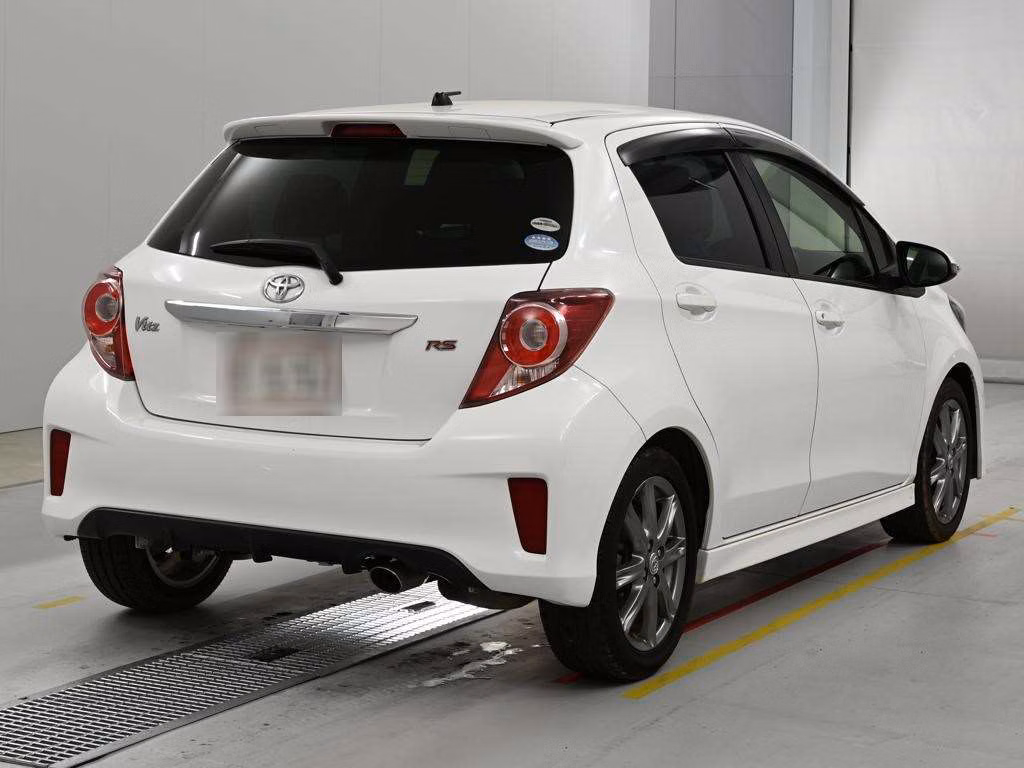 TOYOTA VITZ