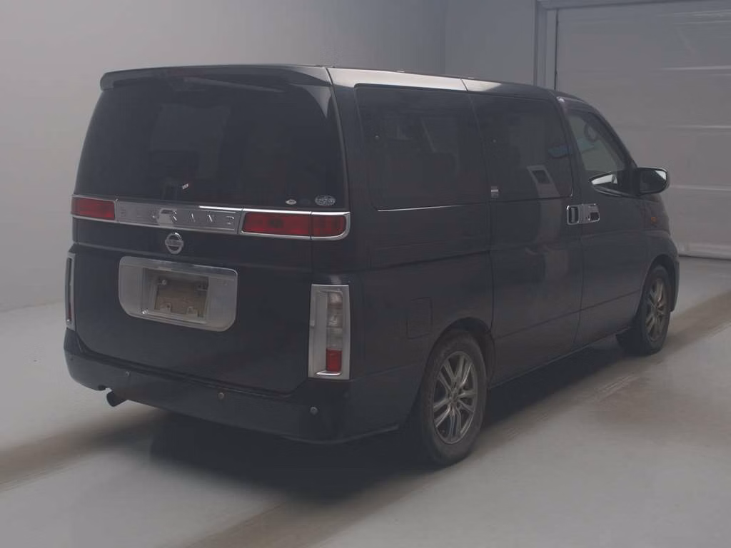 NISSAN ELGRAND
