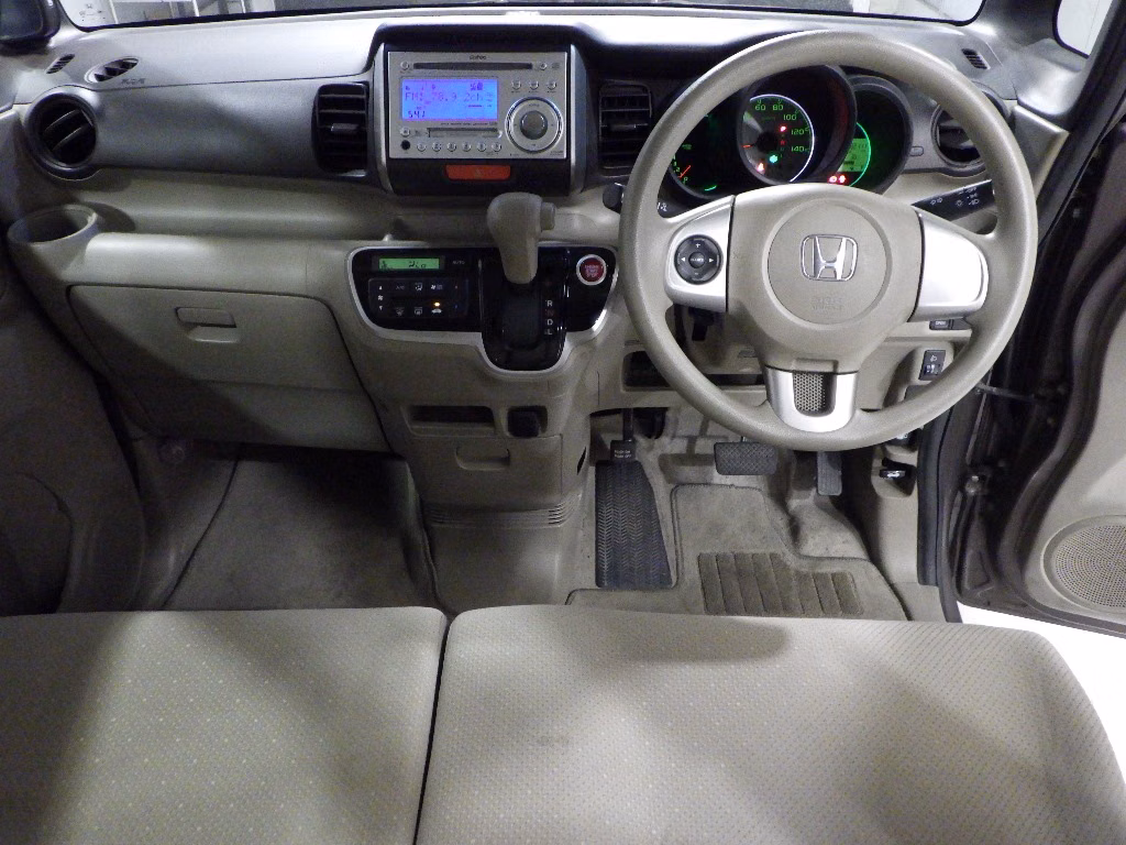 HONDA N-BOX