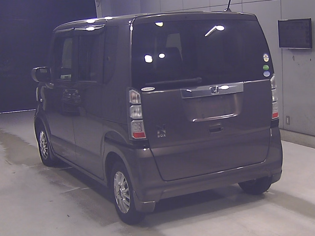 HONDA N-BOX