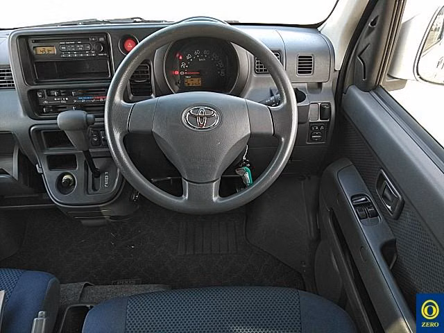 TOYOTA PIXIS VAN