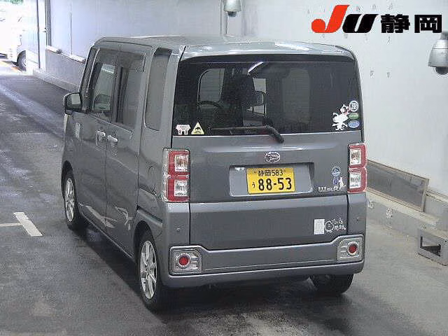 DAIHATSU WAKE