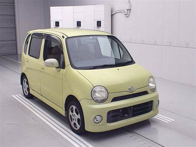DAIHATSU MOVE LATTE