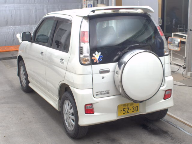 DAIHATSU TERIOS KID