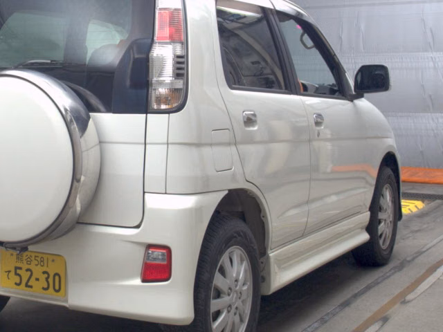 DAIHATSU TERIOS KID
