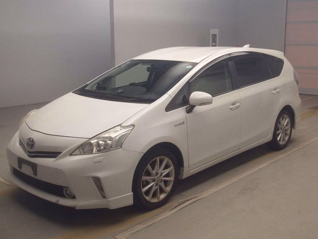 TOYOTA PRIUS ALPHA
