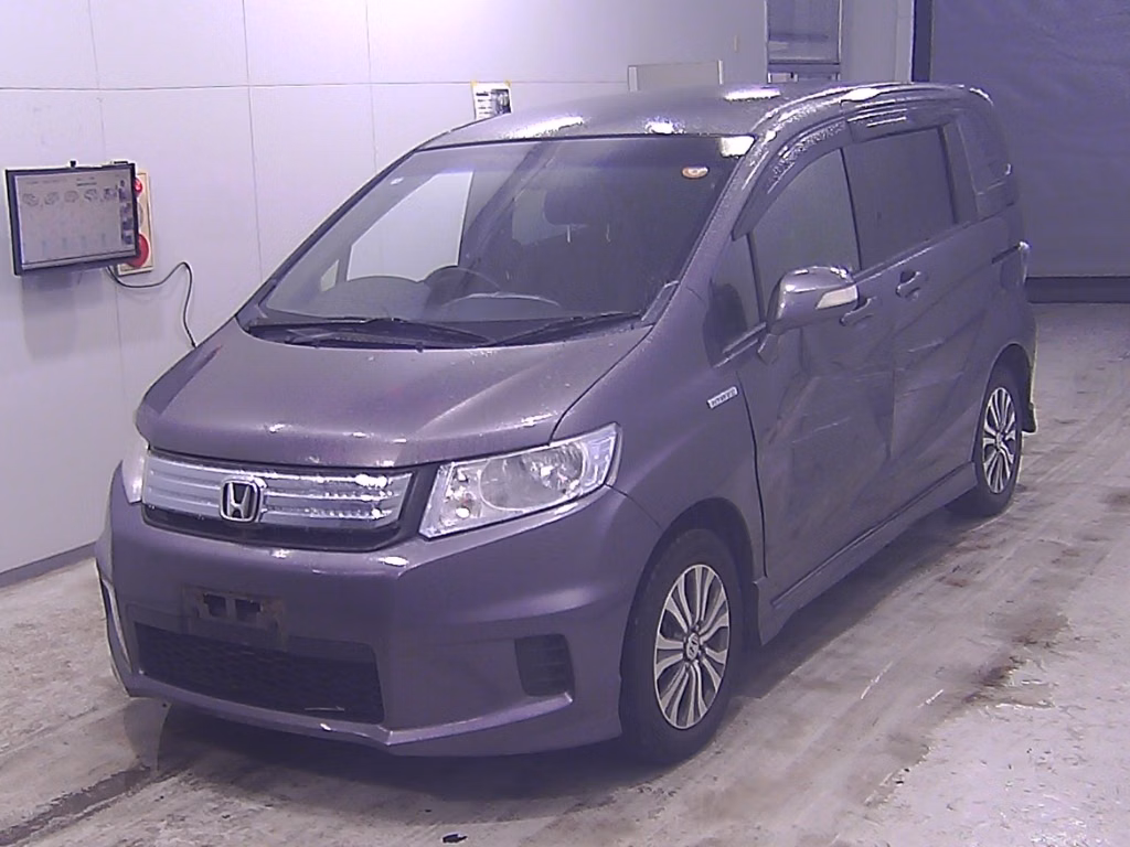 HONDA FREED SPIKE