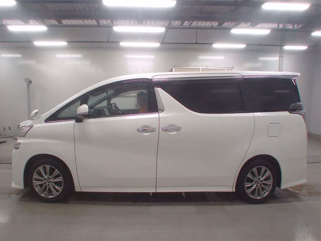 TOYOTA VELLFIRE