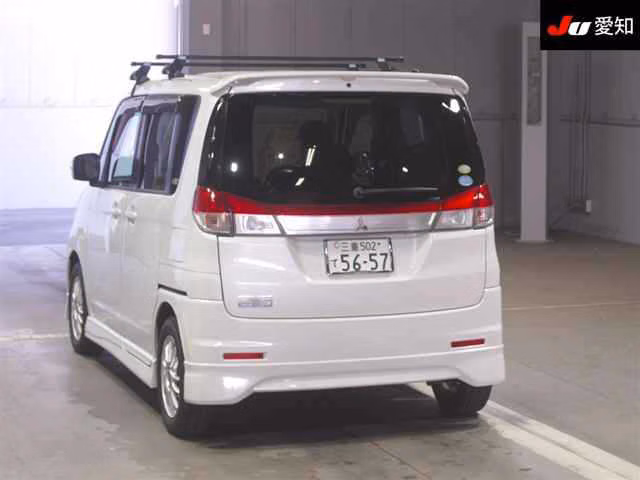 MITSUBISHI DELICA D:2