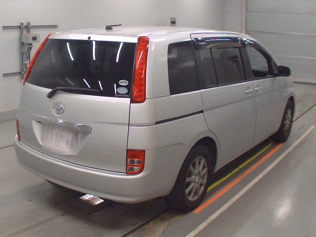 TOYOTA ISIS