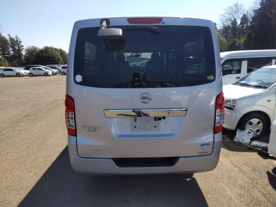 NISSAN NV350 CARAVAN