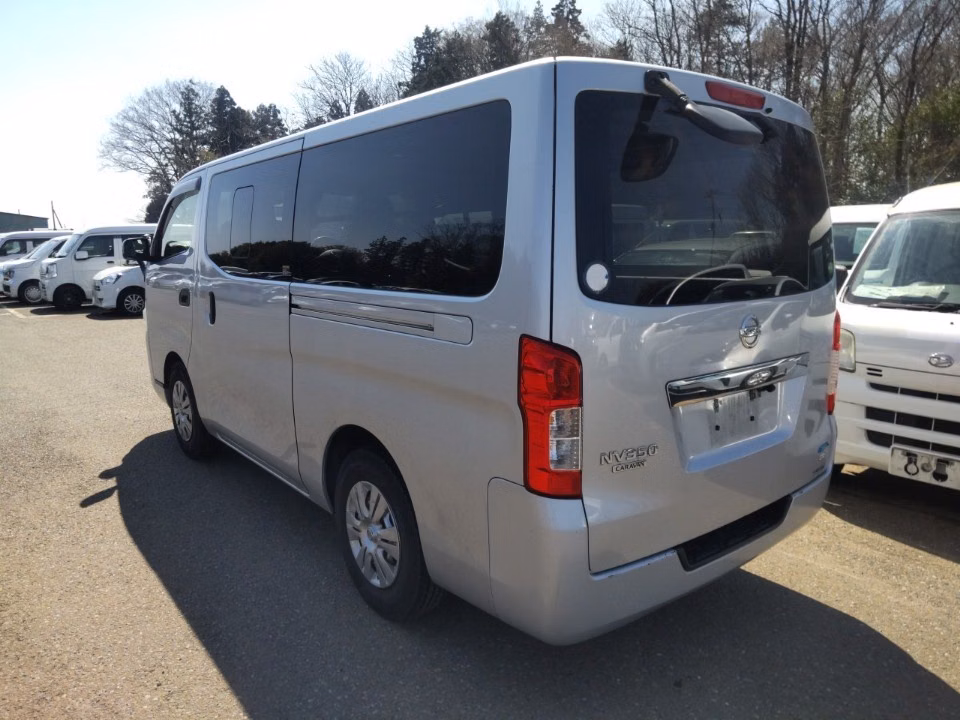 NISSAN NV350 CARAVAN