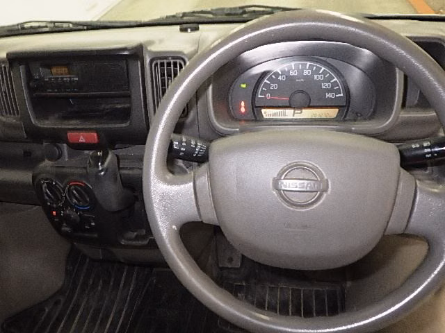 NISSAN NV100 CLIPPER