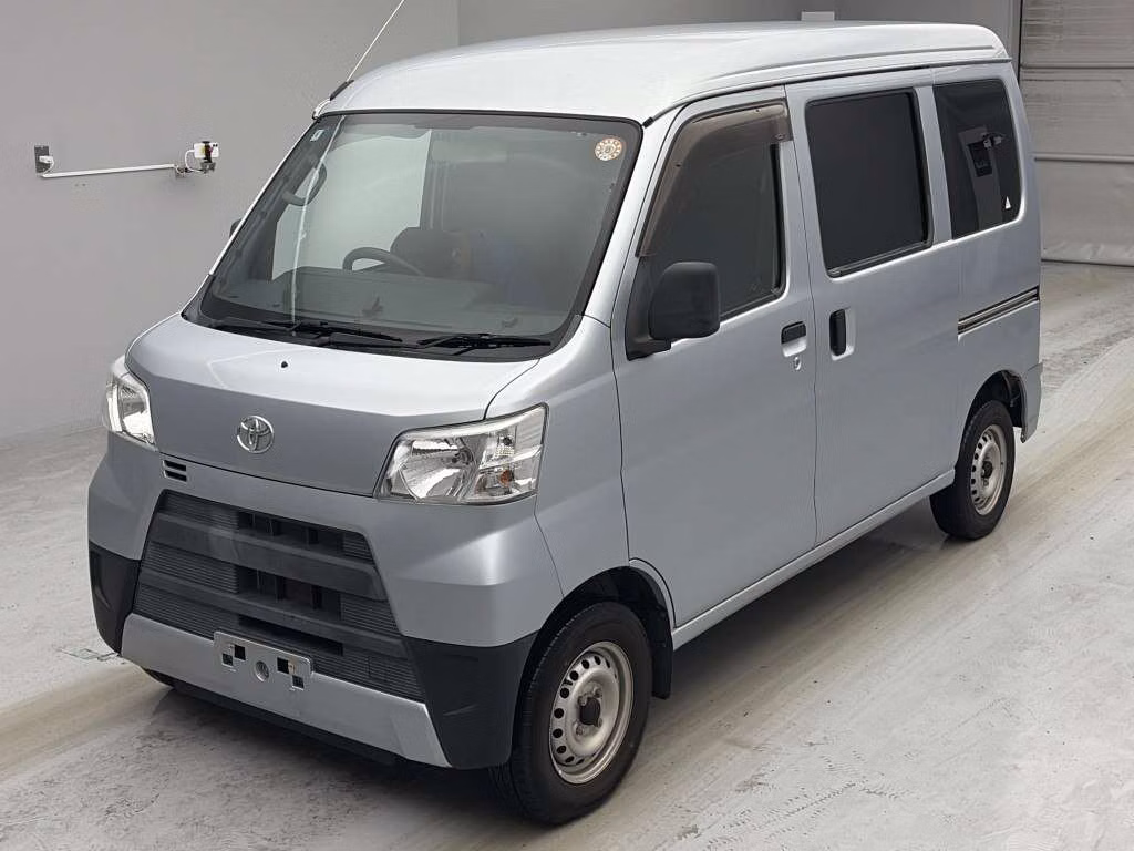 TOYOTA PIXIS VAN