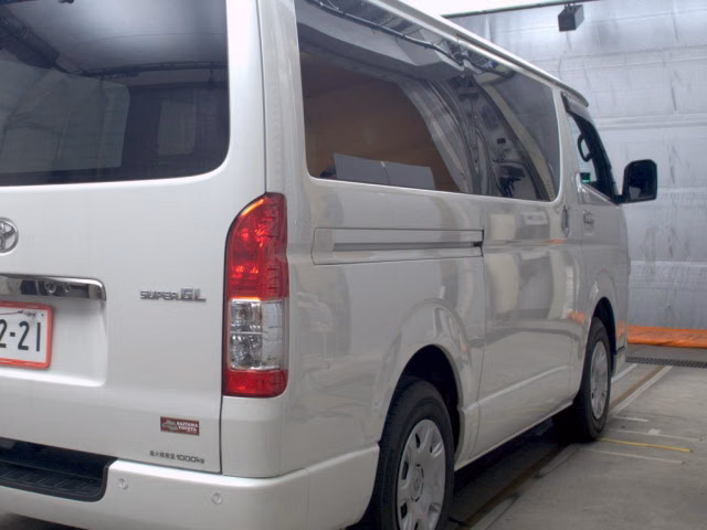 TOYOTA REGIUS ACE