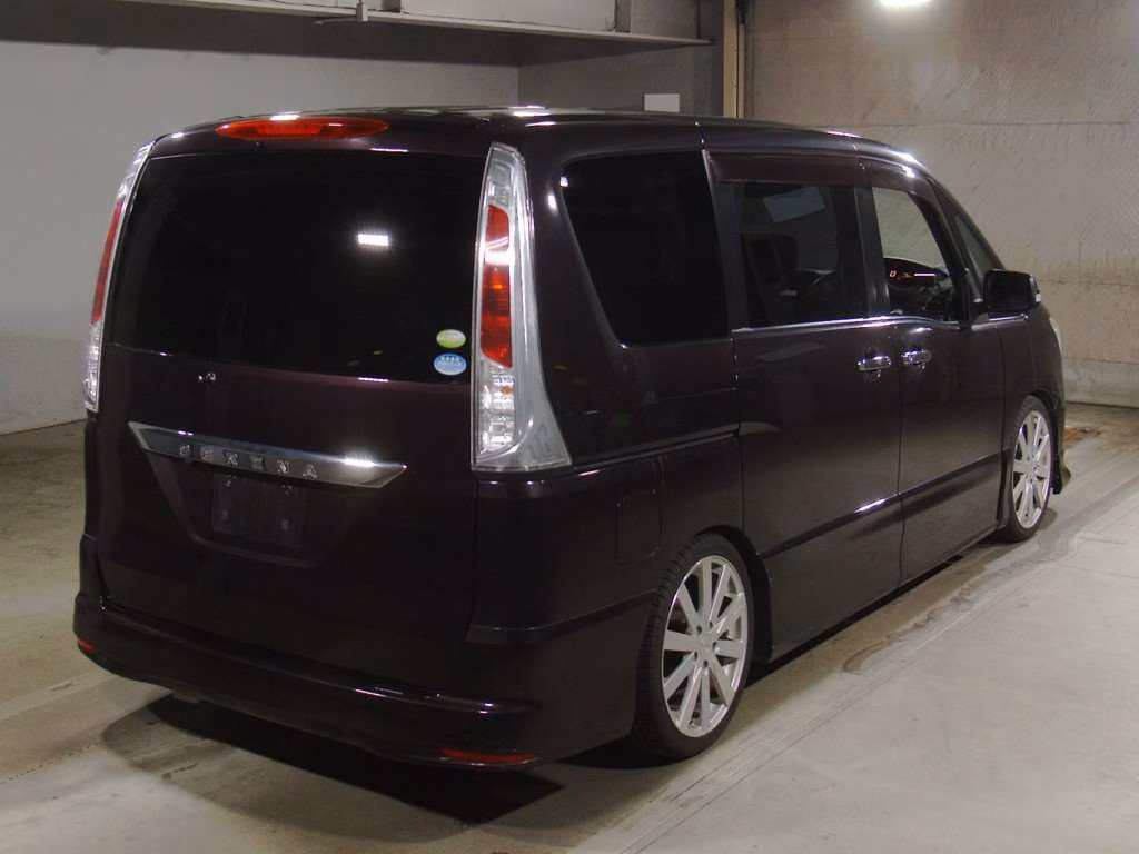 NISSAN SERENA