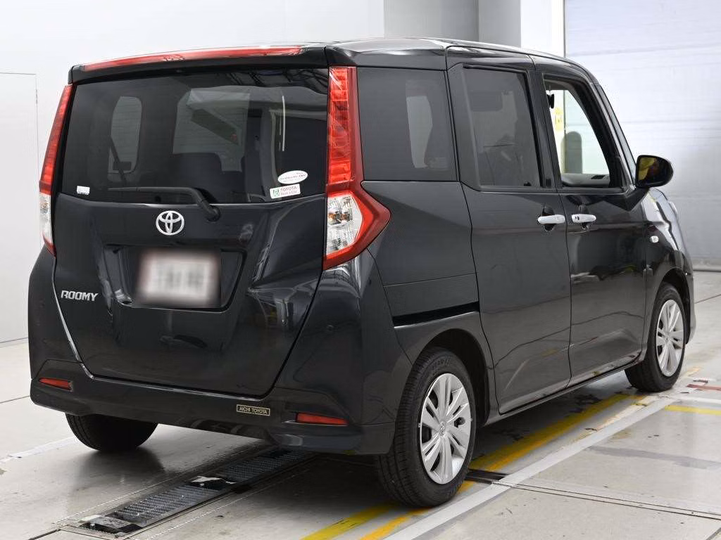 TOYOTA ROOMY
