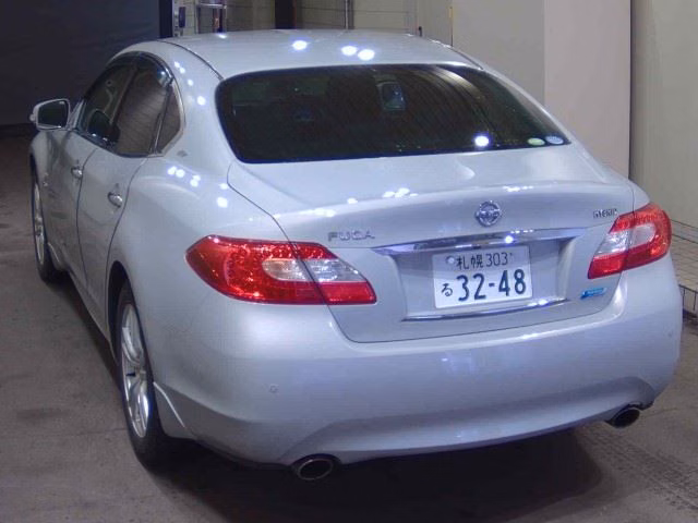 NISSAN FUGA