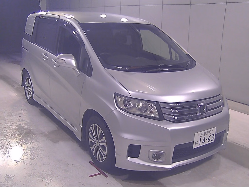 HONDA FREED SPIKE
