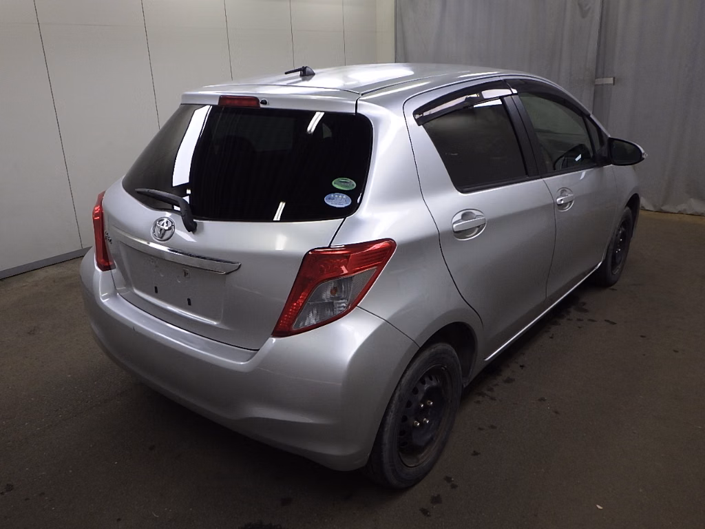 TOYOTA VITZ
