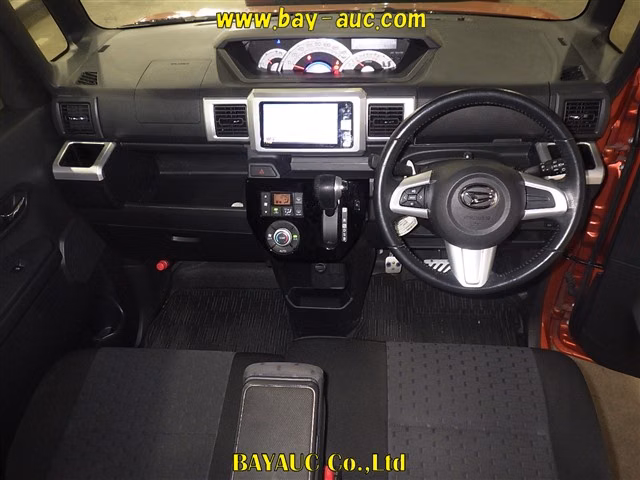 DAIHATSU WAKE