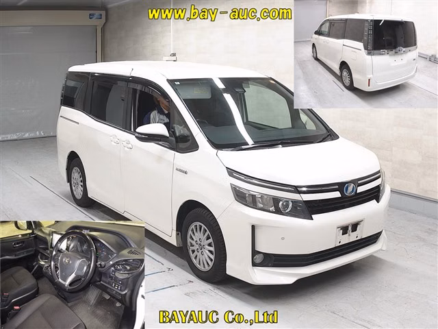 TOYOTA VOXY