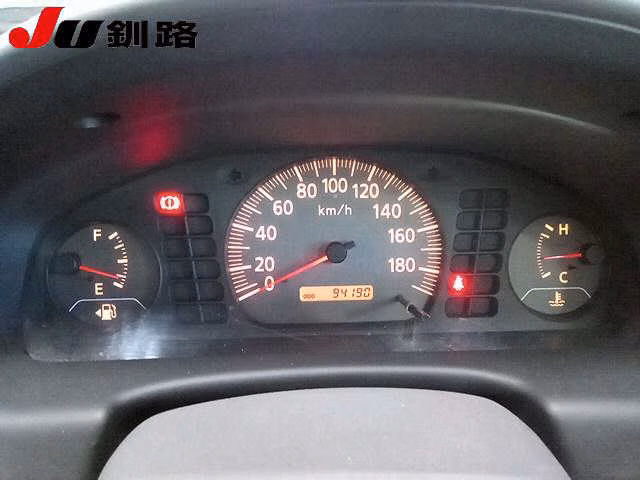 NISSAN SUNNY