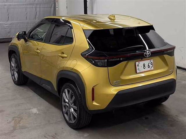 TOYOTA YARIS CROSS