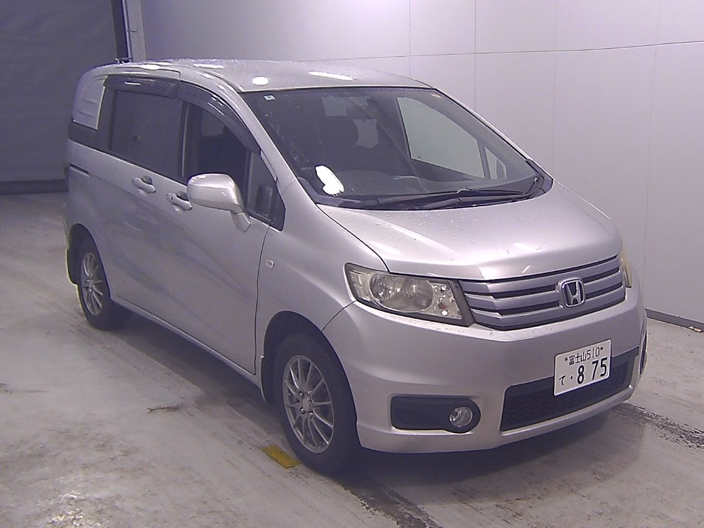 HONDA FREED SPIKE