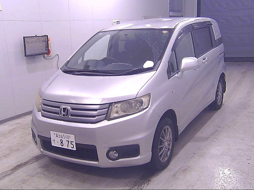 HONDA FREED SPIKE