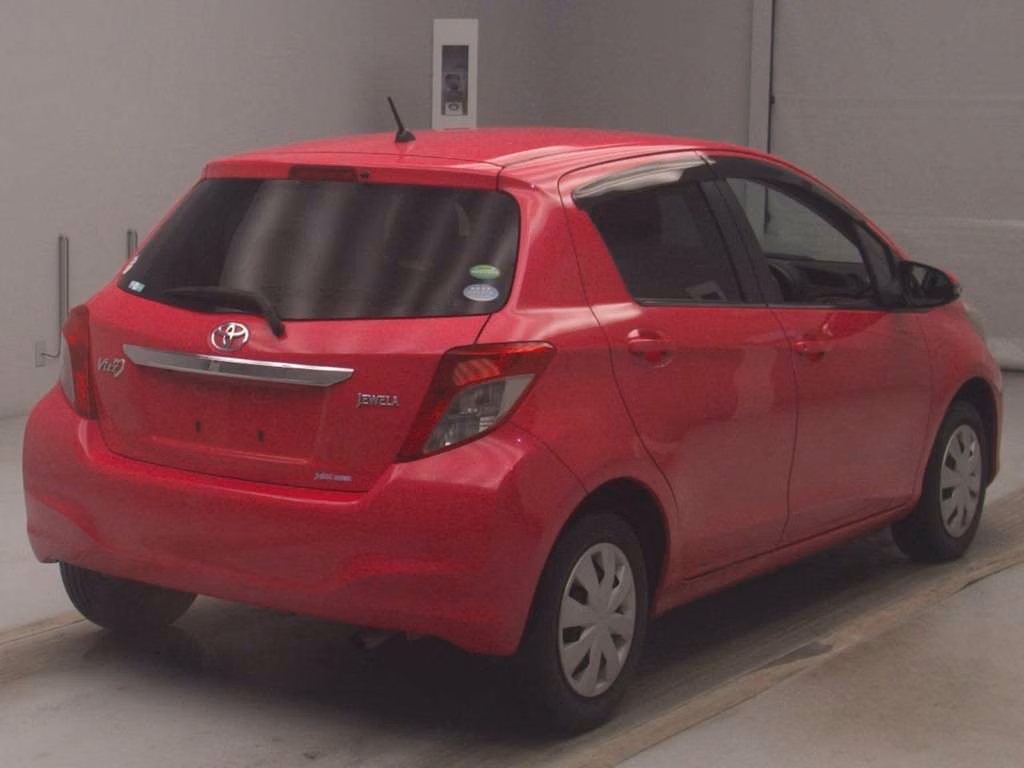 TOYOTA VITZ