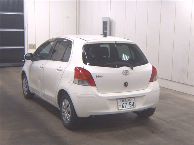 TOYOTA VITZ