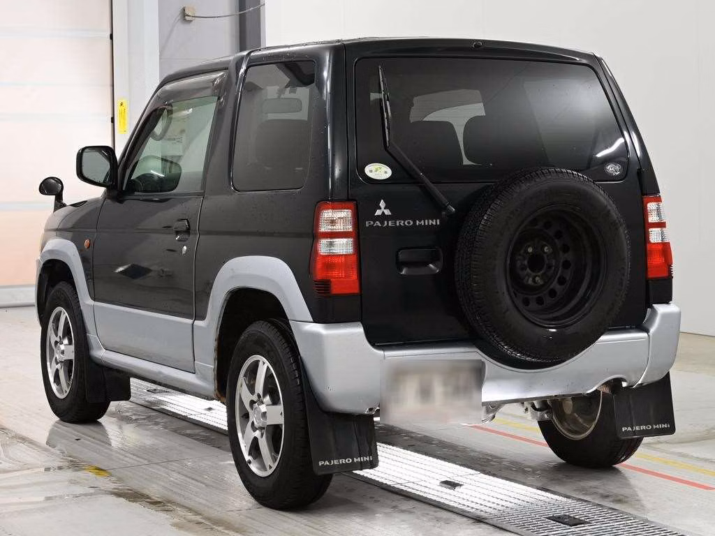 MITSUBISHI PAJERO MINI