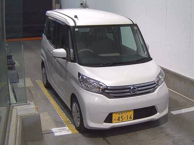 NISSAN DAYZ ROOX