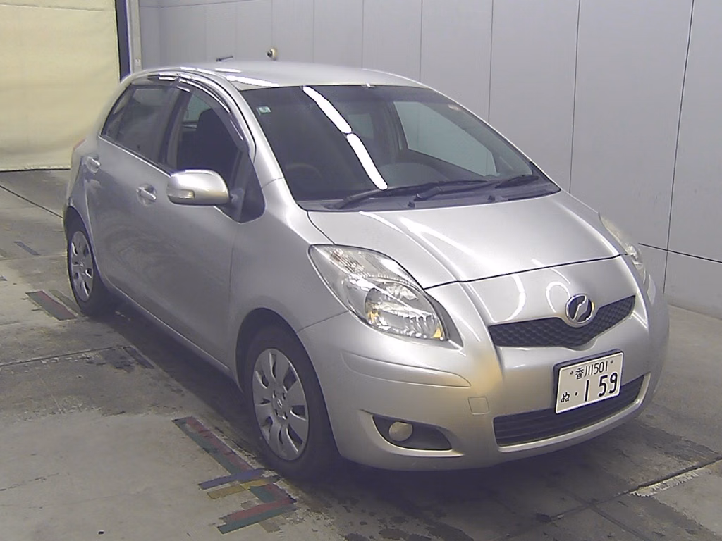 TOYOTA VITZ