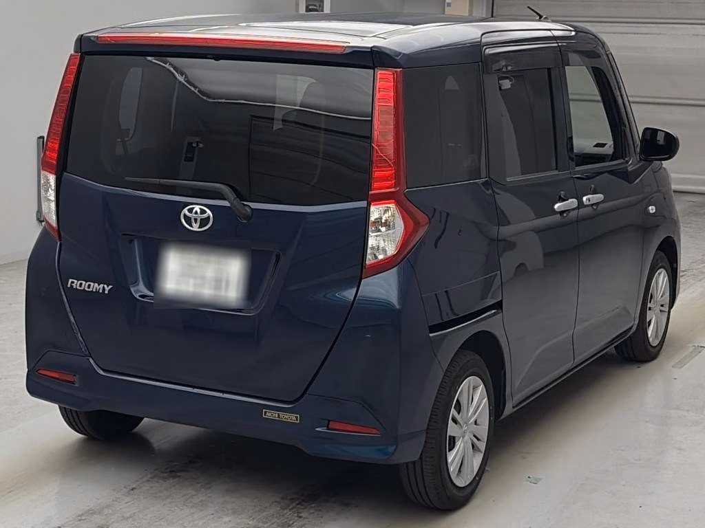 TOYOTA ROOMY