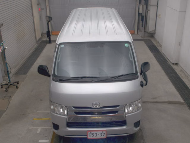 TOYOTA REGIUS ACE