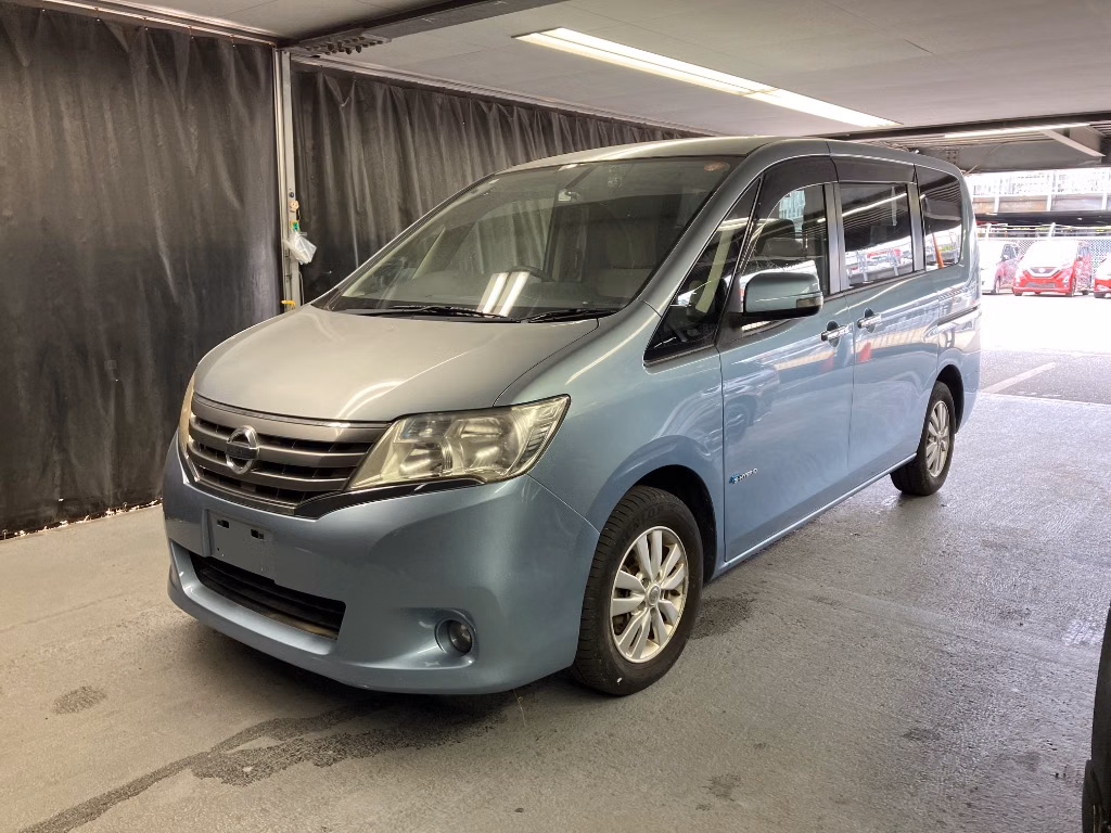 NISSAN SERENA
