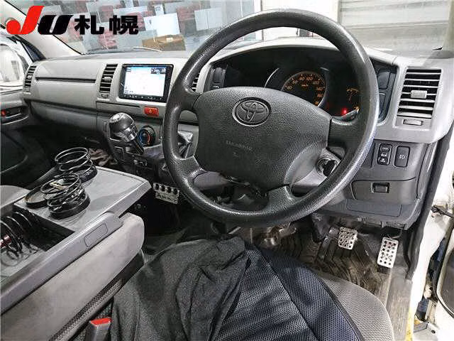 TOYOTA REGIUS ACE