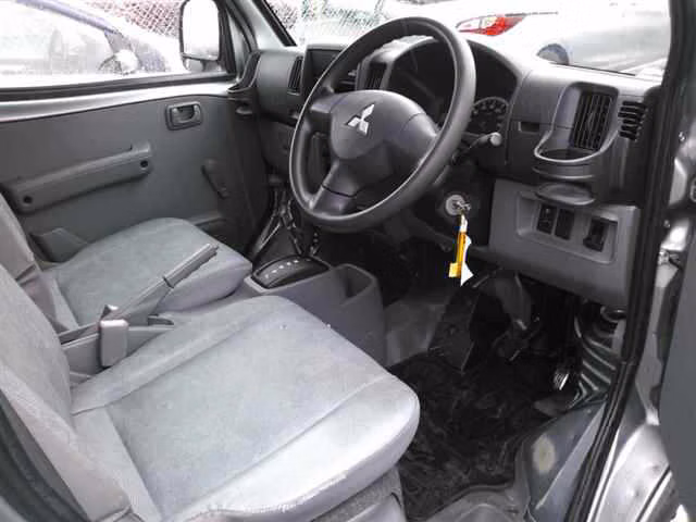 MITSUBISHI MINICAB